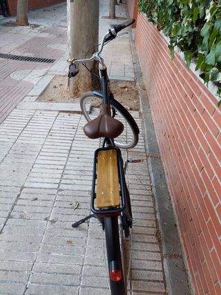 Bicicleta Paseo Eléctrica Negra