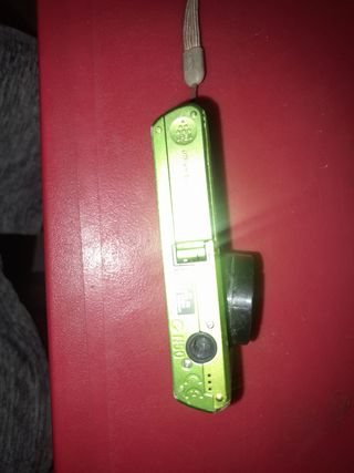 Cámara Digital Sony Verde