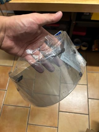 3 Cascos Arai