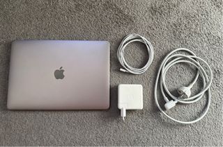 MacBook Pro 13 2016 4 Puertos TB Gris Espacial
