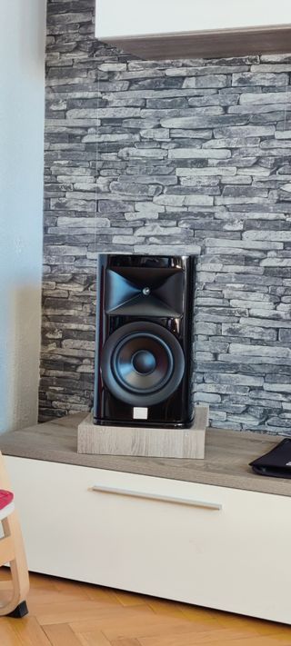 Altavoces JBL HDI-1600 Negro