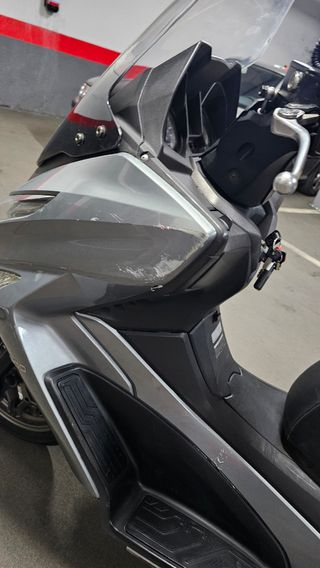 Kymco Grand Dink 300