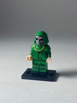 Doom Doomsday - Figurine Type Lego Marvel 