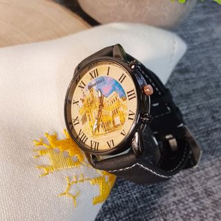 Reloj de pulsera con diseño de edificio