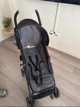 Silla de paseo Chicco negra y gris