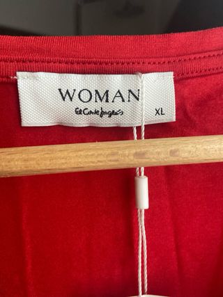 Camiseta roja algodónTalla: XL. LOVE. Curvy.Nueva.