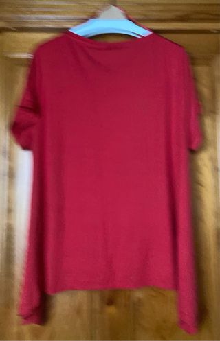 Camiseta roja algodónTalla: XL. LOVE. Curvy.Nueva.