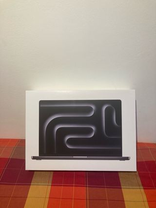 Caja MacBook Pro 16 Nov 2024