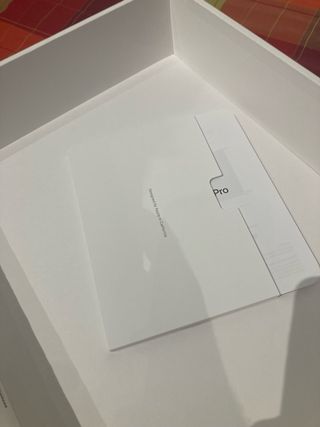 Caja MacBook Pro 16 Nov 2024
