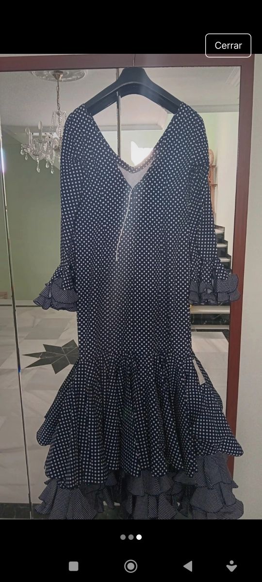 Traje de flamenca lunares