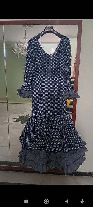 Traje de flamenca lunares