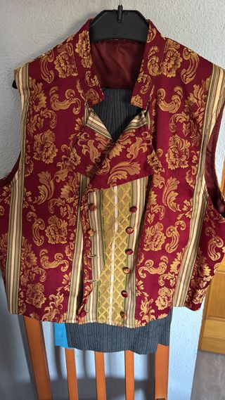Traje Fallero Valenciano Rojo y Dorado