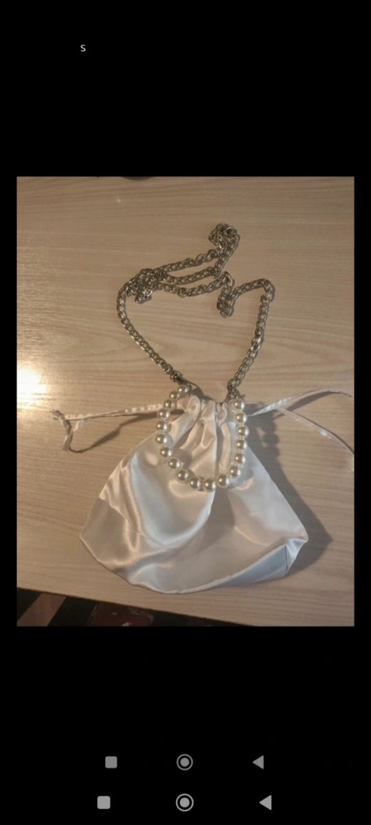 Bombonera de raso para novia