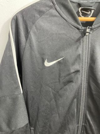 ¡¡OFERTA!! Talla M Chaqueta Nike Dri-Fit Negra