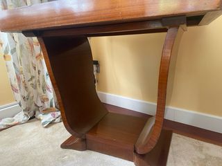 Mesa auxiliar Art Decó de madera