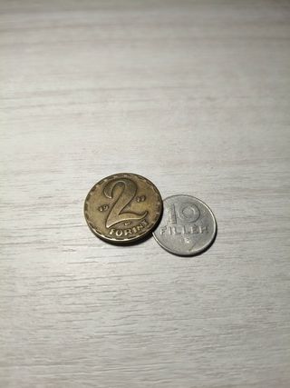 Due pezzi monete ungheresi 
