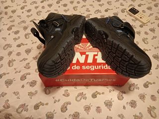 Botas de soldador PANTER fragua velcro negras
Nuev