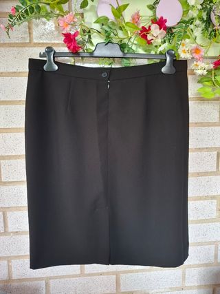 Falda recta negra midi Antea talla 48