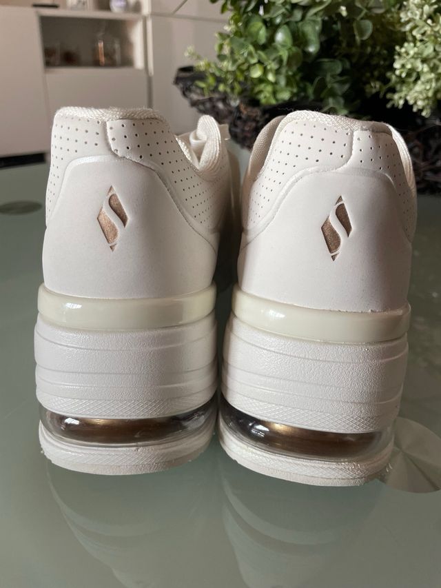 Skechers Million Air