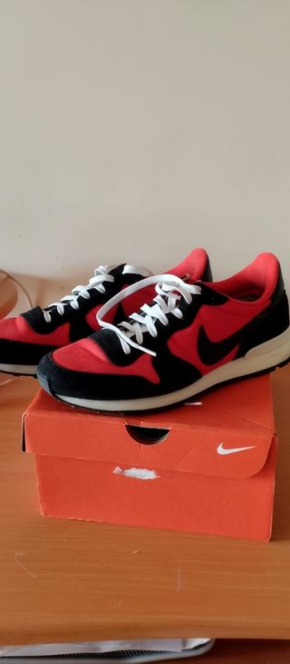 Zapatillas Nike Hombre naranja y Negras