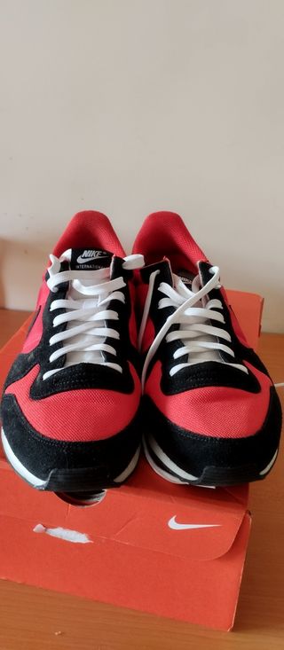 Zapatillas Nike Hombre naranja y Negras