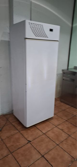 Congelador vertical 1 puerta blanco