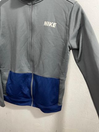 ¡¡OFERTA!! Talla XS Chaqueta Nike Gris