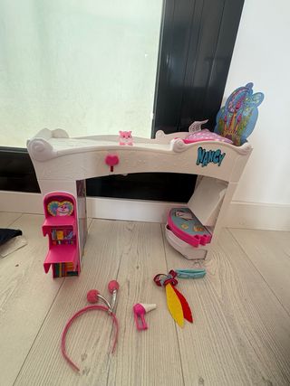 Habitación Nancy con accesorios y Nancy