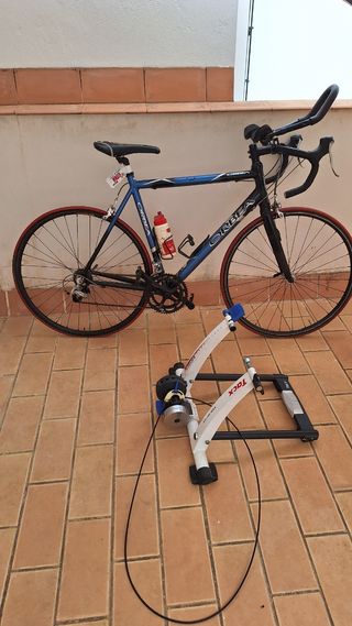 BICICLETA Y RODILLO 