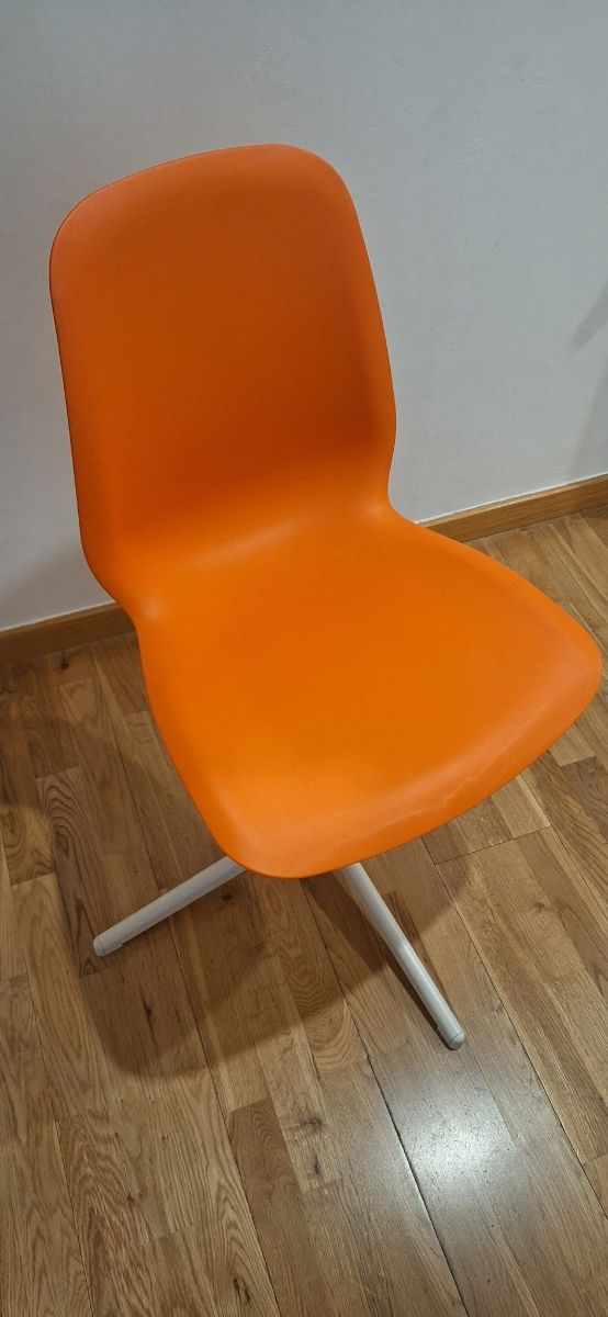 Silla de estudio juvenil naranja