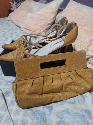Tacones y Bolso Dorado Fiesta