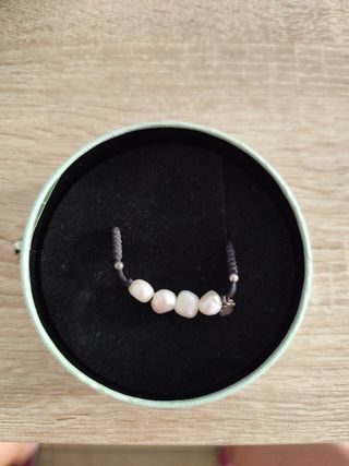 Pulsera Tous Cordón Negro, Plata y Perlas