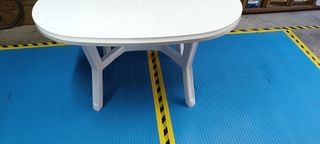 Mesa Ovalada Jardín Blanca