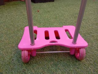 Carro portamochilas rosa