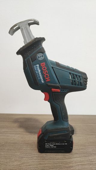 Bosch GSA 18V-LI C + 2 Baterías 6Ah + Maletín 