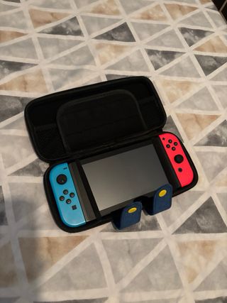 Nintendo Switch Azul y Rojo