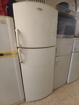 Nevera Whirlpool blanca