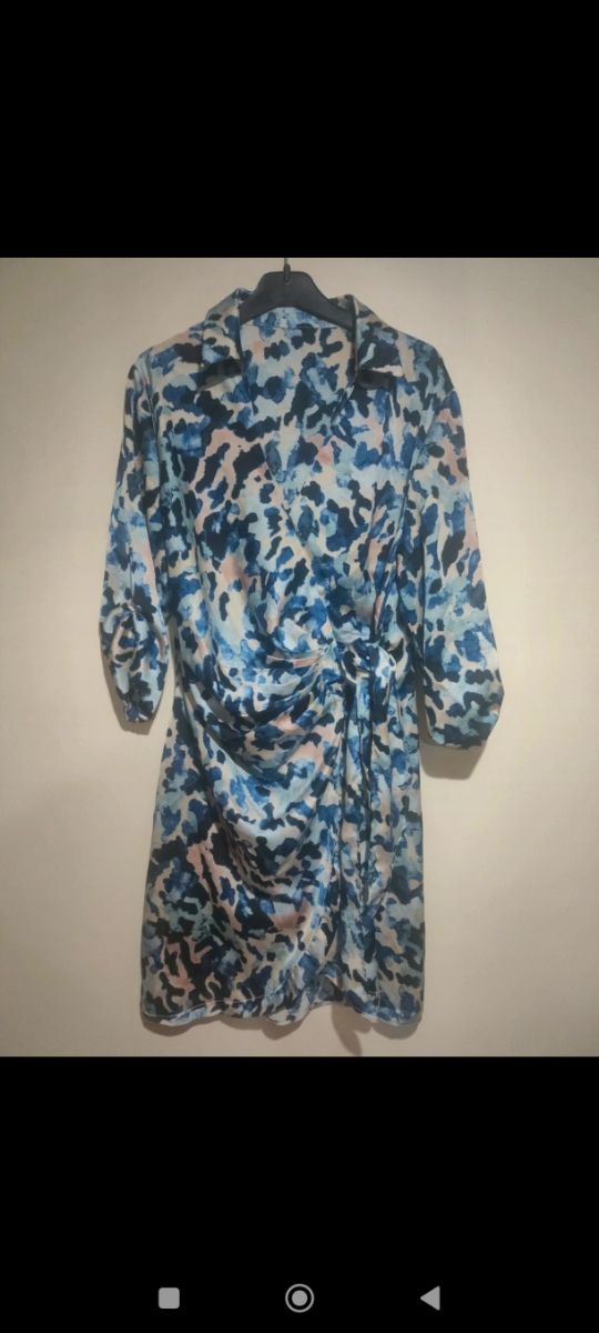 Vestido cruzado estampado