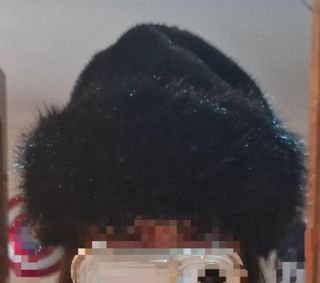 Gorro de pelo sintético negro