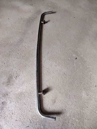 Tubo de escape de coche sincarne