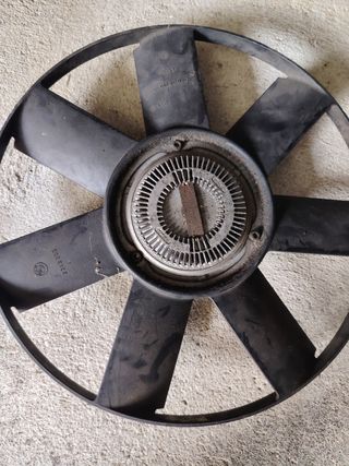 Tubo de escape de coche sincarne