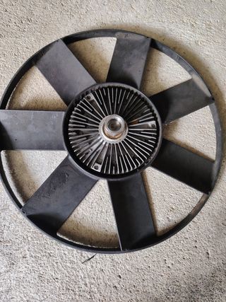 Tubo de escape de coche sincarne