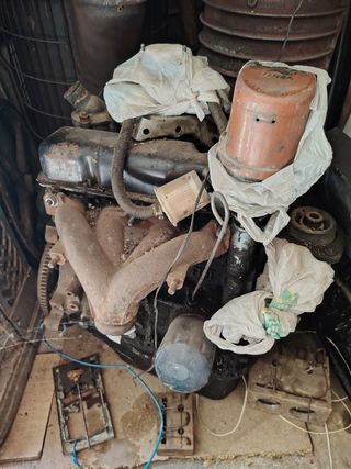 Tubo de escape de coche sincarne