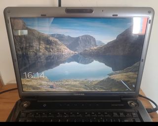 Portátil Toshiba Satellite A300D 13R Gris