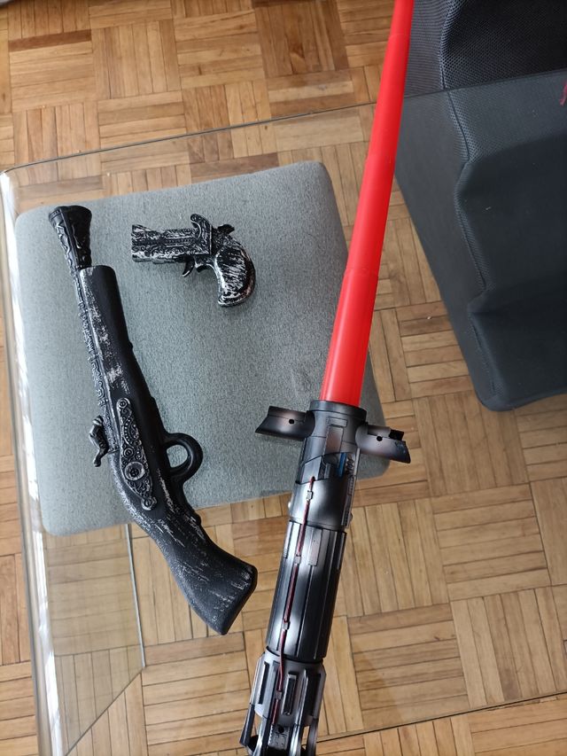 Complementos disfraz: Pistolas y sable