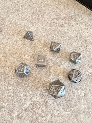 Set Dadi Dungeon and Dragons con Contenitore