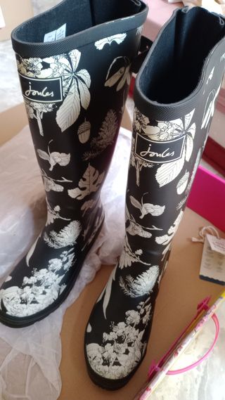 Botas de agua Joules negras con estampado otoñal