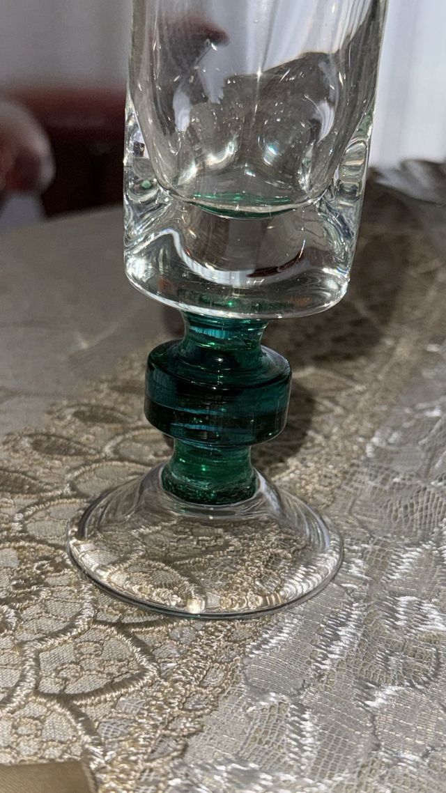 Coppette da liquore antiche in vetro verde