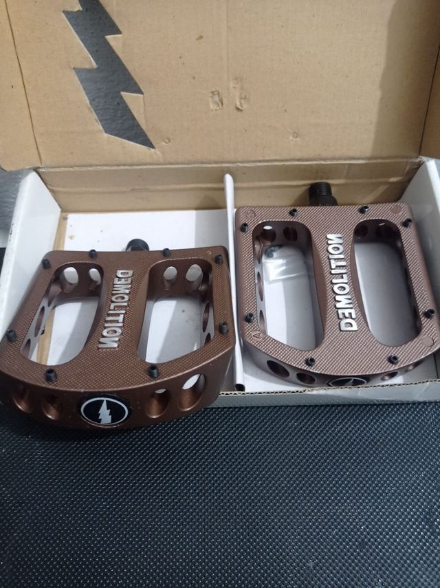 Pedales Demolition BMX Marrones