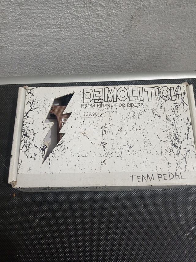 Pedales Demolition BMX Marrones